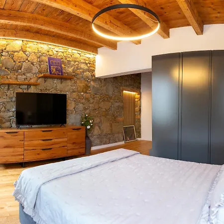 Stevoski - Modern Comfort In A Historic Stone House 3* Cormòns