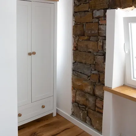 Pensionat Stevoski - Modern Comfort In A Historic Stone House