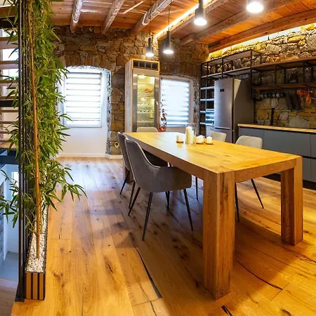 Konukevi Stevoski - Modern Comfort In A Historic Stone House Cormòns