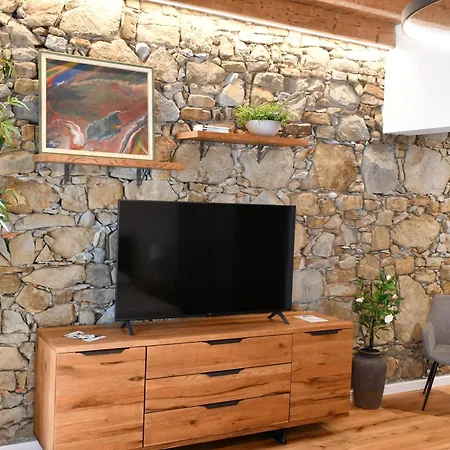 Konukevi Stevoski - Modern Comfort In A Historic Stone House Cormòns