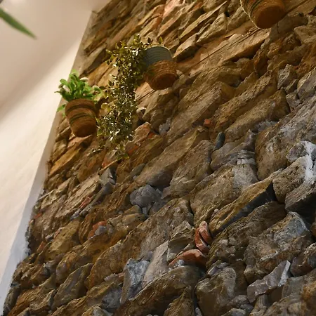 Stevoski - Modern Comfort In A Historic Stone House Konukevi 3*